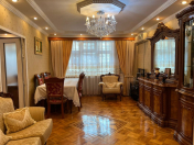 Satılır 4 otaqlı 110 m2 köhnə tikili Azadlıq prospekti m.