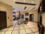 Satılır 4 otaqlı 170 m2 yeni tikili İnşaatçılar m.