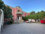 Satılır 5 otaqlı 240 m2 həyət evi Xalqlar Dostluğu m.