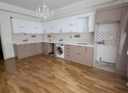 İcarəyə verilir 3 otaqlı 141 m2 yeni tikili Badamdar