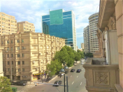 Satılır 2 otaqlı 70 m2 köhnə tikili Nizami m.