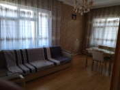 İcarəyə verilir 3 otaqlı 90 m2 köhnə tikili Həzi Aslanov m.