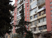 Satılır 4 otaqlı 100 m2 köhnə tikili Azadlıq prospekti m.