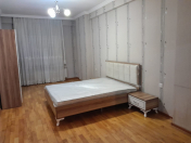 İcarəyə verilir 3 otaqlı 140 m2 yeni tikili 8 Noyabr m.