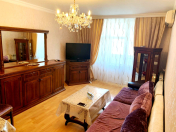 İcarəyə verilir 2 otaqlı 60 m2 köhnə tikili ABŞ səfirliyi