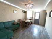 Satılır 2 otaqlı 50 m2 köhnə tikili Sahil m.