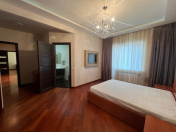 İcarəyə verilir 3 otaqlı 130 m2 yeni tikili Elmlər Akademiyası m.