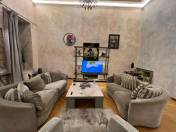 İcarəyə verilir 2 otaqlı 100 m2 köhnə tikili Sahil m.