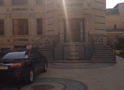 Satılır 7 otaqlı 800 m2 villa Badamdar