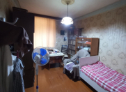 Satılır 4 otaqlı 90 m2 köhnə tikili Həzi Aslanov m.