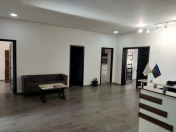 İcarəyə verilir 5 otaqlı 190 m2 ofis 28 May m.