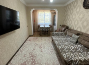 Satılır 3 otaqlı 70 m2 köhnə tikili Qara Qarayev m.