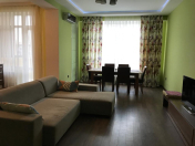 İcarəyə verilir 2 otaqlı 100 m2 yeni tikili Şah İsmayıl Xətai m.