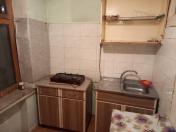 Satılır 1 otaqlı 40 m2 köhnə tikili Qara Qarayev m.