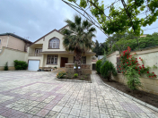 Satılır 8 otaqlı 360 m2 villa Qaraçuxur