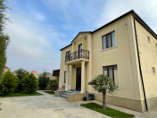 Satılır 6 otaqlı 250 m2 həyət evi Y.Ramana