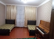 İcarəyə verilir 3 otaqlı 80 m2 köhnə tikili Elmlər Akademiyası m.