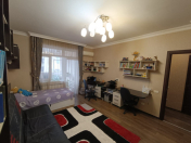 Satılır 3 otaqlı 98 m2 köhnə tikili Heydər Əliyev Mərkəzi