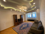 İcarəyə verilir 3 otaqlı 160 m2 köhnə tikili Nizami m.