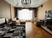 Satılır 3 otaqlı 131 m2 yeni tikili Nizami m.