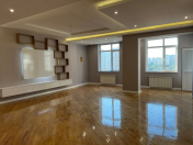 Satılır 4 otaqlı 165 m2 yeni tikili İnşaatçılar m.