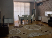 İcarəyə verilir 3 otaqlı 140 m2 yeni tikili Elmlər Akademiyası m.