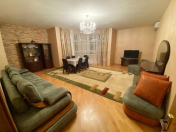 İcarəyə verilir 3 otaqlı 148 m2 yeni tikili Şah İsmayıl Xətai m.