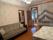 Satılır 3 otaqlı 65 m2 köhnə tikili 4 mkr