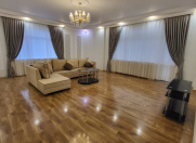 İcarəyə verilir 3 otaqlı 141 m2 yeni tikili Badamdar