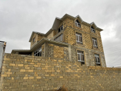Satılır 9 otaqlı 500 m2 villa Şıxov
