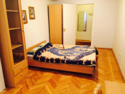 İcarəyə verilir 3 otaqlı 90 m2 köhnə tikili 28 May m.