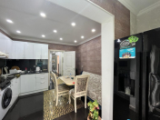 İcarəyə verilir 4 otaqlı 110 m2 yeni tikili Qara Qarayev m.