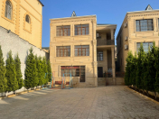 Satılır 7 otaqlı 300 m2 villa Badamdar