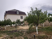 Satılır 8 otaqlı 550 m2 həyət evi Novxanı