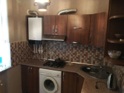 Satılır 3 otaqlı 68 m2 köhnə tikili Elmlər Akademiyası m.
