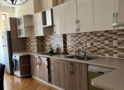 İcarəyə verilir 2 otaqlı 110 m2 yeni tikili İnşaatçılar m.