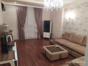 İcarəyə verilir 3 otaqlı 130 m2 yeni tikili 28 May m.