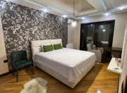 Satılır 4 otaqlı 100 m2 köhnə tikili Ayna Sultanova heykəli