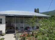 Satılır 3 otaqlı 400 m2 həyət evi Şəki