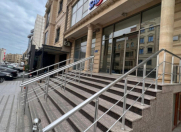 İcarəyə verilir 6 otaqlı 600 m2 obyekt Nizami m.