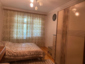 Satılır 3 otaqlı 72.2 m2 köhnə tikili Qara Qarayev m.