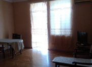 İcarəyə verilir 2 otaqlı 30 m2 köhnə tikili Nizami m.