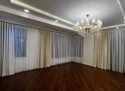 Satılır 4 otaqlı 175 m2 yeni tikili Tibb Universiteti