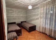 İcarəyə verilir 2 otaqlı 60 m2 köhnə tikili Elmlər Akademiyası m.