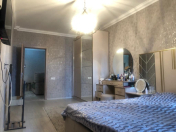 Satılır 2 otaqlı 68 m2 köhnə tikili Yasamal r.