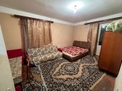 Satılır 1 otaqlı 42 m2 köhnə tikili Həzi Aslanov m.