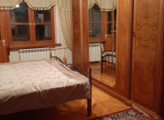 İcarəyə verilir 3 otaqlı 85 m2 köhnə tikili Elmlər Akademiyası m.