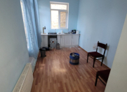 İcarəyə verilir 2 otaqlı 78 m2 köhnə tikili 28 May m.