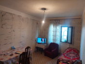 Satılır 2 otaqlı 60 m2 köhnə tikili 8 km