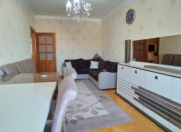 İcarəyə verilir 3 otaqlı 80 m2 köhnə tikili Xalqlar Dostluğu m.